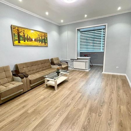Amir Temur Apartment In Center After Renovation Ташкент Екстер'єр фото