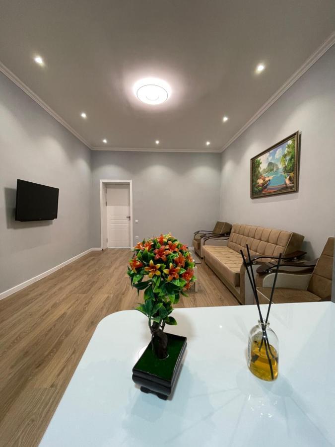 Amir Temur Apartment In Center After Renovation Ташкент Екстер'єр фото